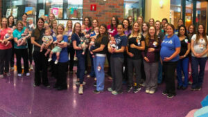 36 NICU nurses from the SAME hospital pregnant at same time, proving how CONTAGIOUS pregnancy is!