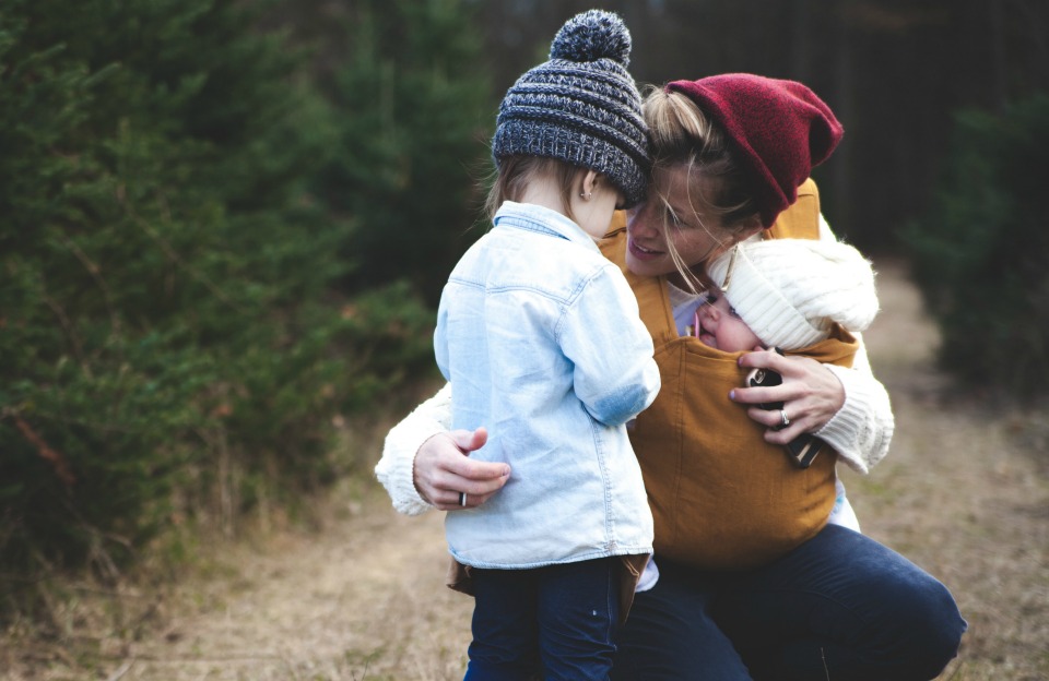 CUDDLING your kids make them SMARTER, better behaved and sleep through the night